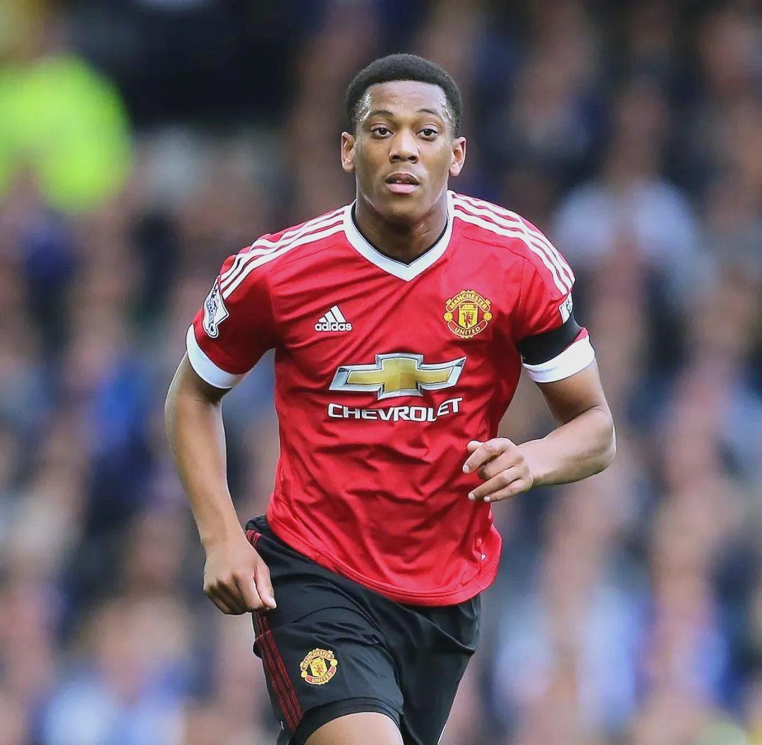 包含集结日曼联备战NBA季后赛，扳平良机细节曝光，悬念犹存，赛季目标并未改变的词条